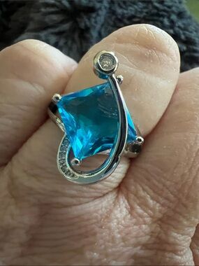 Silver Blue Crystal Teardrop statement! Ring - Blue - so unique!